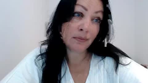 Snapshot of beluckynow chatting on 05/06/26, 11:04 beluckynow online show from 05/06/26, 11:04