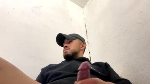 Snapshot of bemysecrett chatting on 01/25/25, 04:35 bemysecrett online show from 01/25/25, 04:35