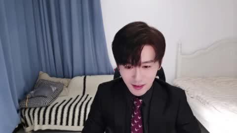 Snapshot of ben705676 chatting on 09/15/25, 02:17 Ben online show from 09/15/25, 02:17