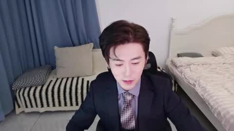 Snapshot of ben705676 chatting on 11/07/25, 02:17 Ben online show from 11/07/25, 02:17