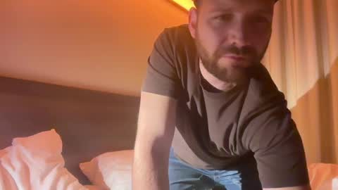 Snapshot of ben_nm chatting on 01/25/25, 03:30 Ben N. online show from 01/25/25, 03:30