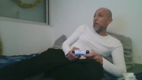 Snapshot of benbare13 chatting on 12/25/24, 11:31 benbare13 online show from 12/25/24, 11:31