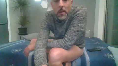 Snapshot of benbare13 chatting on 01/06/25, 04:13 benbare13 online show from 01/06/25, 04:13