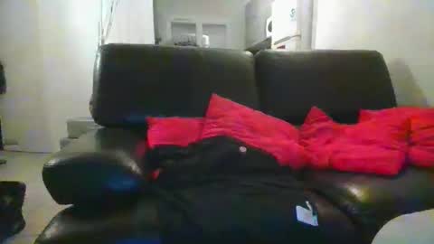 Snapshot of benbare13 chatting on 11/05/25, 06:30 benbare13 online show from 11/05/25, 06:30