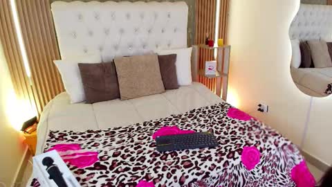 Tiffany and Bengie online show from 03/10/26, 08:47