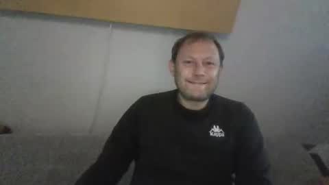Snapshot of benizio_ chatting on 05/13/26, 10:12 benizio online show from 05/13/26, 10:12