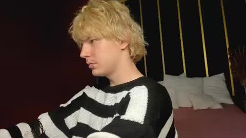 Snapshot of benjamin_harris chatting on 08/04/26, 03:25 Benjamin online show from 08/04/26, 03:25