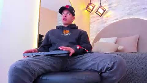BENJAMIN online show from 08/03/26, 01:15
