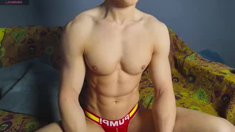 benjaminkarl02 online show from 09/15/25, 12:16