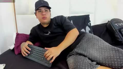 bennett_alejoo online show from 09/16/25, 05:03