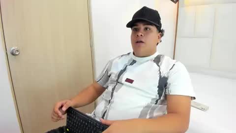 bennett_alejoo online show from 09/17/25, 04:41