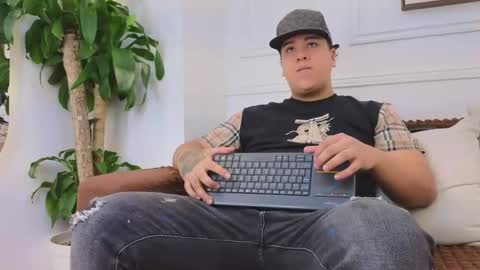 bennett_alejoo online show from 04/14/26, 06:58
