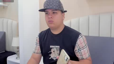 Snapshot of bennett_alejoo chatting on 04/30/26, 11:27 bennett_alejoo online show from 04/30/26, 11:27