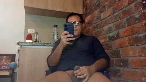 Snapshot of benny_94_project1000 chatting on 10/04/25, 07:01 Benn  online show from 10/04/25, 07:01