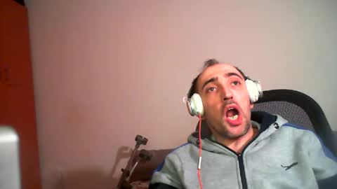 bentish online show from 01/26/25, 04:09