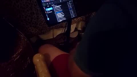 Snapshot of bentpilot chatting on 09/18/25, 02:35 bentpilot online show from 09/18/25, 02:35