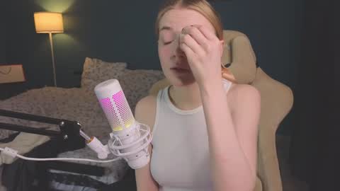 Snapshot of benty_bunny chatting on 12/09/24, 07:39 Alice online show from 12/09/24, 07:39