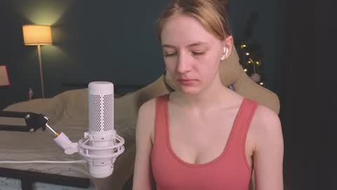 Snapshot of benty_bunny chatting on 01/09/25, 06:26 Alice online show from 01/09/25, 06:26