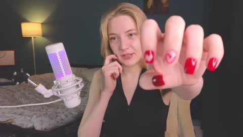 Snapshot of benty_bunny chatting on 01/31/25, 11:35 Alice online show from 01/31/25, 11:35