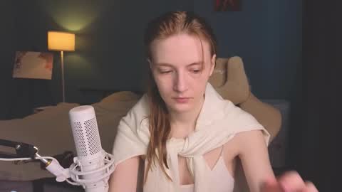 Snapshot of benty_bunny chatting on 10/15/25, 10:26 Alice online show from 10/15/25, 10:26