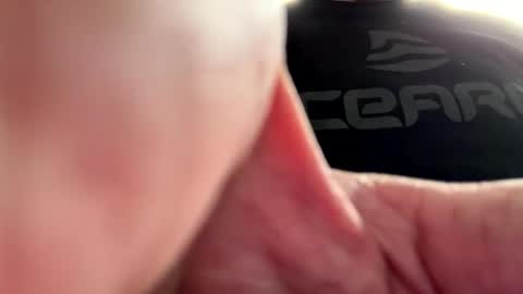 Snapshot of benz10001 chatting on 05/03/26, 05:30 benz10001 online show from 05/03/26, 05:30