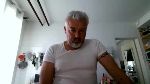 Martin online show from 10/16/25, 10:38