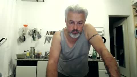 Martin online show from 11/11/25, 10:32