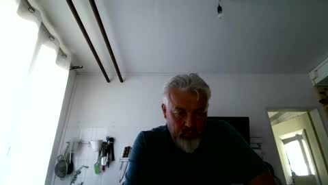 Snapshot of berg_boy chatting on 04/22/26, 08:06 Martin online show from 04/22/26, 08:06