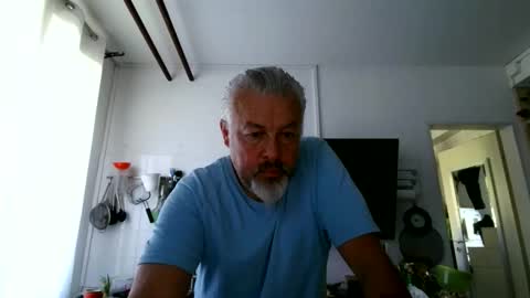 Snapshot of berg_boy chatting on 05/24/26, 06:51 Martin online show from 05/24/26, 06:51