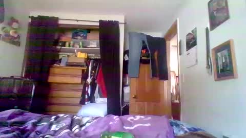 bergeeric1970 online show from 09/23/25, 06:55