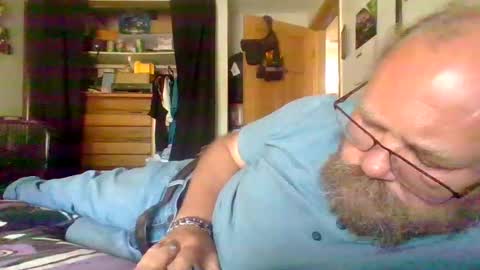 bergeeric1970 online show from 10/02/25, 06:59