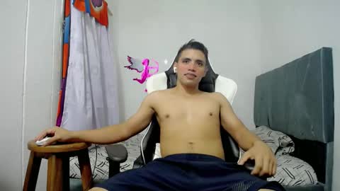 Snapshot of bergon30 chatting on 03/22/26, 03:32 Bergon77 online show from 03/22/26, 03:32