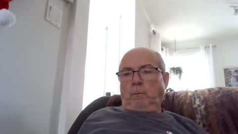 bernard1102 online show from 12/02/24, 02:30