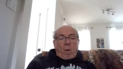 bernard1102 online show from 01/06/25, 02:47