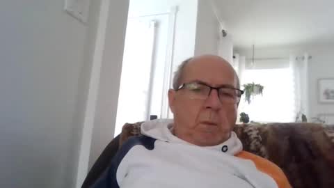 bernard1102 online show from 01/27/25, 02:02