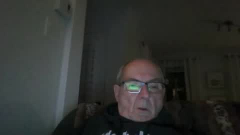 bernard1102 online show from 09/17/25, 12:12