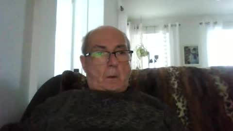 bernard1102 online show from 11/24/25, 07:46