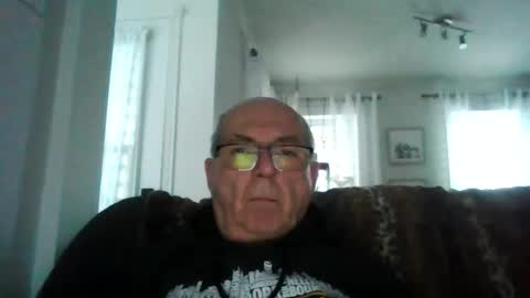 bernard1102 online show from 02/17/26, 09:43