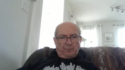 bernard1102 online show from 05/02/26, 01:49