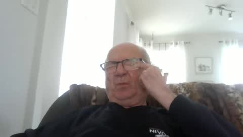 bernard1102 online show from 05/27/26, 02:14
