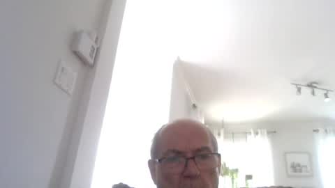 Snapshot of bernard1102 chatting on 07/03/26, 04:13 bernard1102 online show from 07/03/26, 04:13