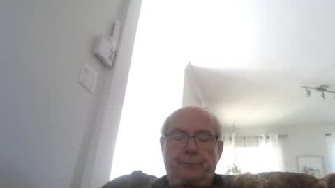 Snapshot of bernard1102 chatting on 07/06/26, 03:03 bernard1102 online show from 07/06/26, 03:03