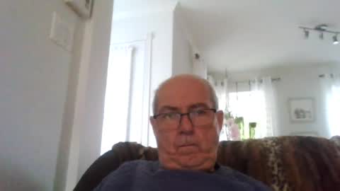 Snapshot of bernard1102 chatting on 07/20/26, 10:29 bernard1102 online show from 07/20/26, 10:29