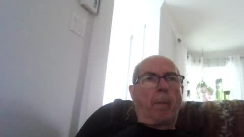 Snapshot of bernard1102 chatting on 07/29/26, 05:00 bernard1102 online show from 07/29/26, 05:00