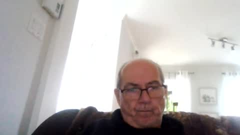 Snapshot of bernard1102 chatting on 08/03/26, 02:22 bernard1102 online show from 08/03/26, 02:22