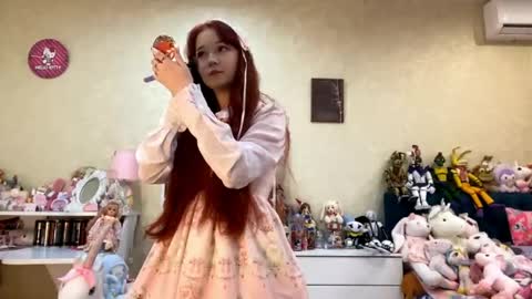 Eva  online show from 04/24/26, 07:44