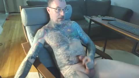 Snapshot of bernhard666 chatting on 02/02/25, 07:35 bernhard666 online show from 02/02/25, 07:35