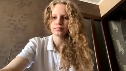 Sophia online show from 09/22/25, 09:55