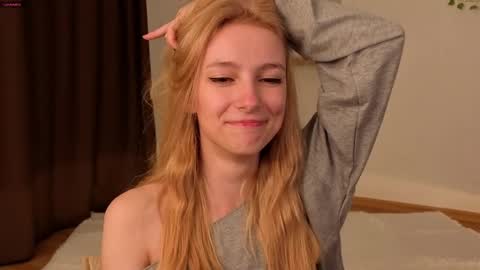 Hi Im NikaComing back online on Monday 3 online show from 05/13/26, 11:40