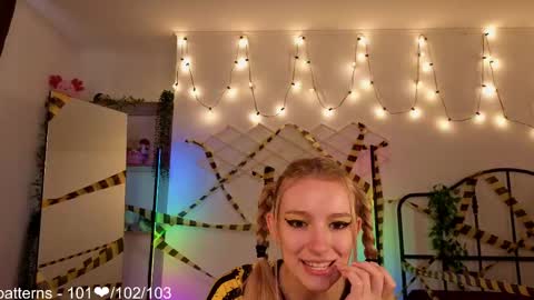 Hi Im NikaComing back online on Monday 3 online show from 05/31/26, 01:07